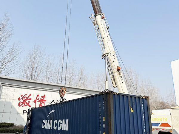 發貨現(xiàn)場(chǎng)